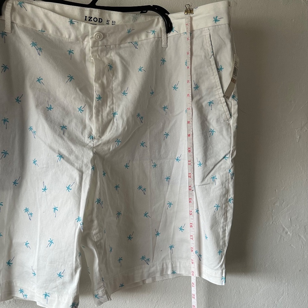 IZOD Printed Shorts Size 42 (M003) - Picture 3 of 5